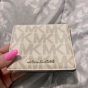 Micheal Kors Small Wallet